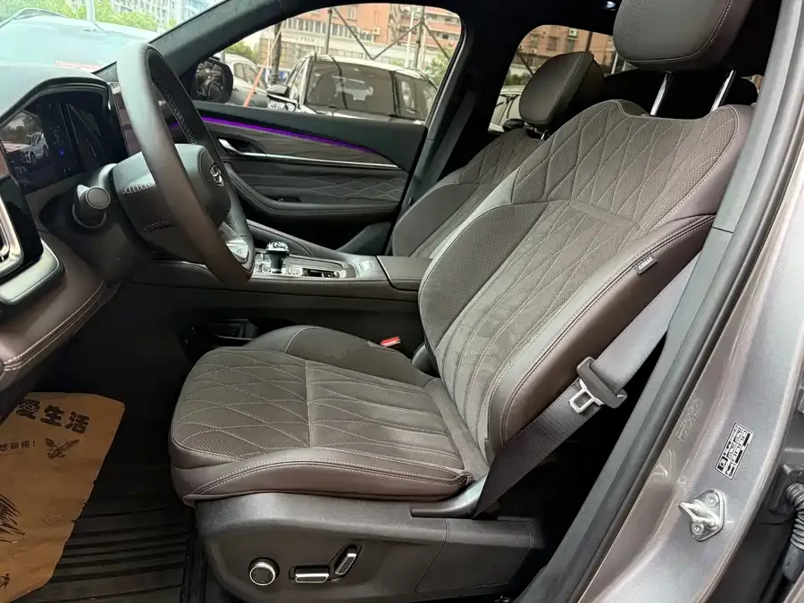 Geely Monjaro Geely Xingyue L 2026 Oriental Yao 2.0TD Automatic Sky Edition 2025 — миниатюра 3