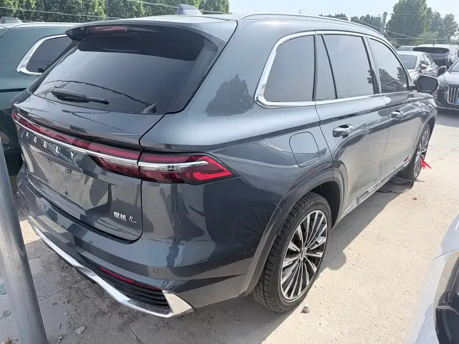 Geely Monjaro Xingyue L 2025 Dongfangyao 2.0TD Automatic Star-gazing Edition 2025 — миниатюра 3