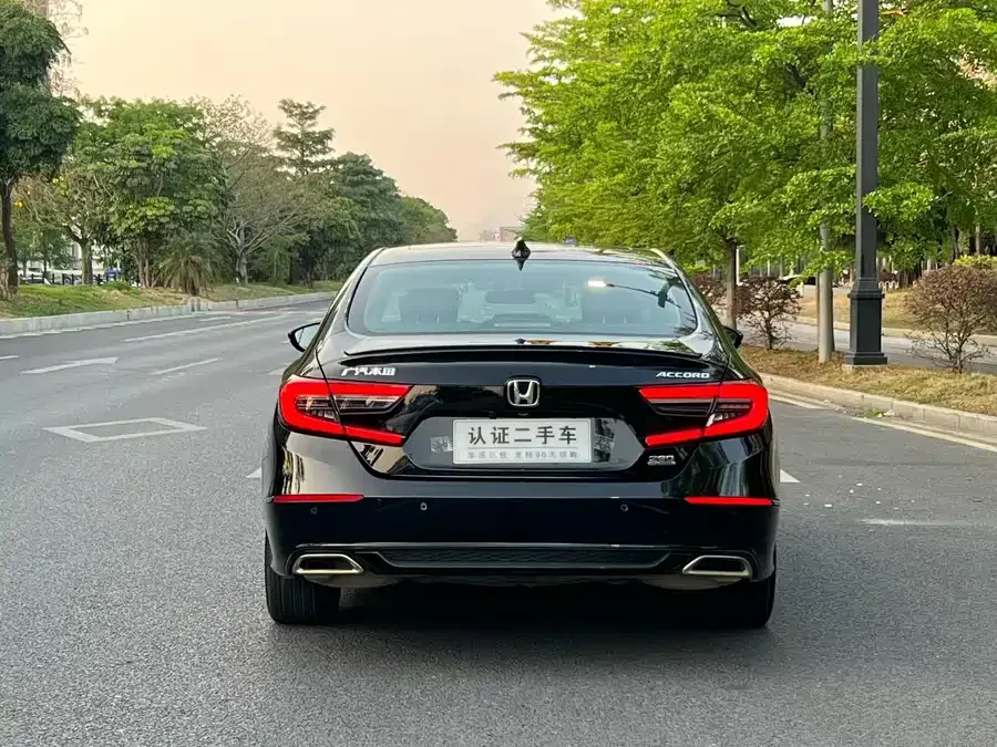 Honda Accord 2022 Accord 260TURBO Fantasy Night Premium Edition 2023 — миниатюра 5