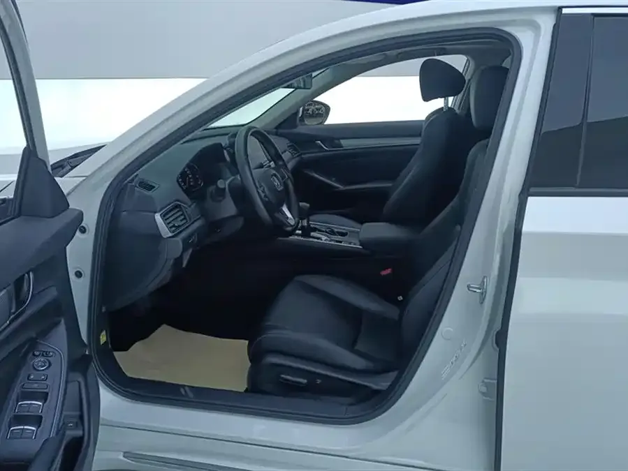Honda Accord Accord 2022 260TURBO Deluxe Edition 2022 — миниатюра 3