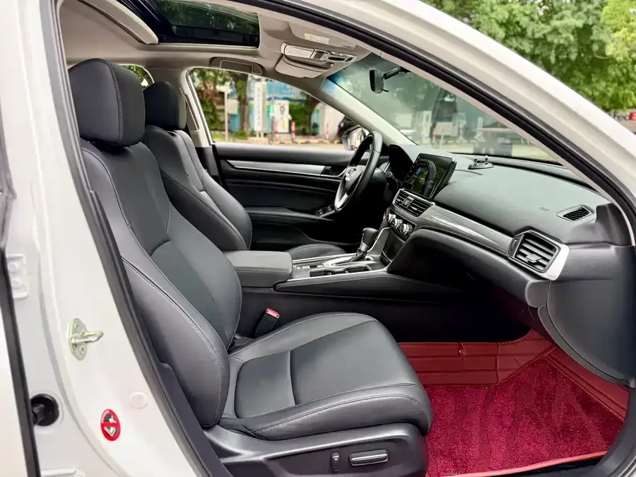 Honda Accord Accord 2022 260TURBO Deluxe Edition 2022 — миниатюра 5
