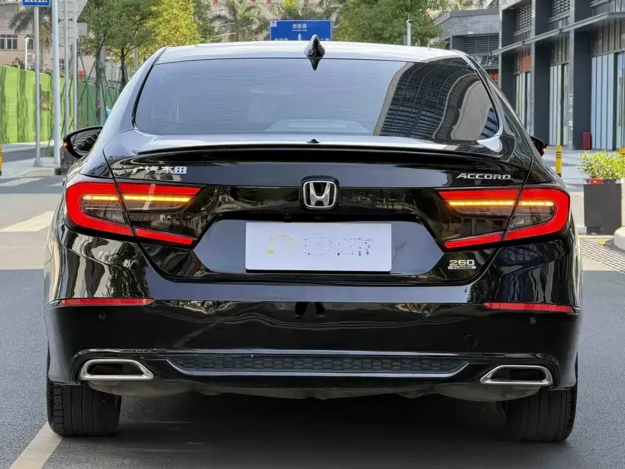 Honda Accord 2022 Accord 260TURBO Fantasy Night Premium Edition 2022 — миниатюра 2