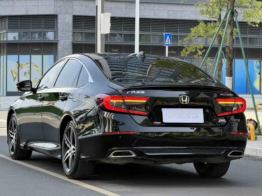 Honda Accord 2022 Accord 260TURBO Fantasy Night Premium Edition 2022 — миниатюра 4
