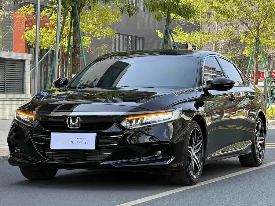 Honda Accord 2022 Accord 260TURBO Fantasy Night Premium Edition 2022 — фото 1, купить с доставкой в Москву