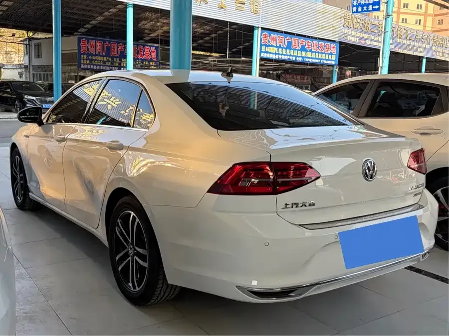Volkswagen Lamando Lingdu 2021 280TSI DSG Comfort Edition 2022 — миниатюра 2