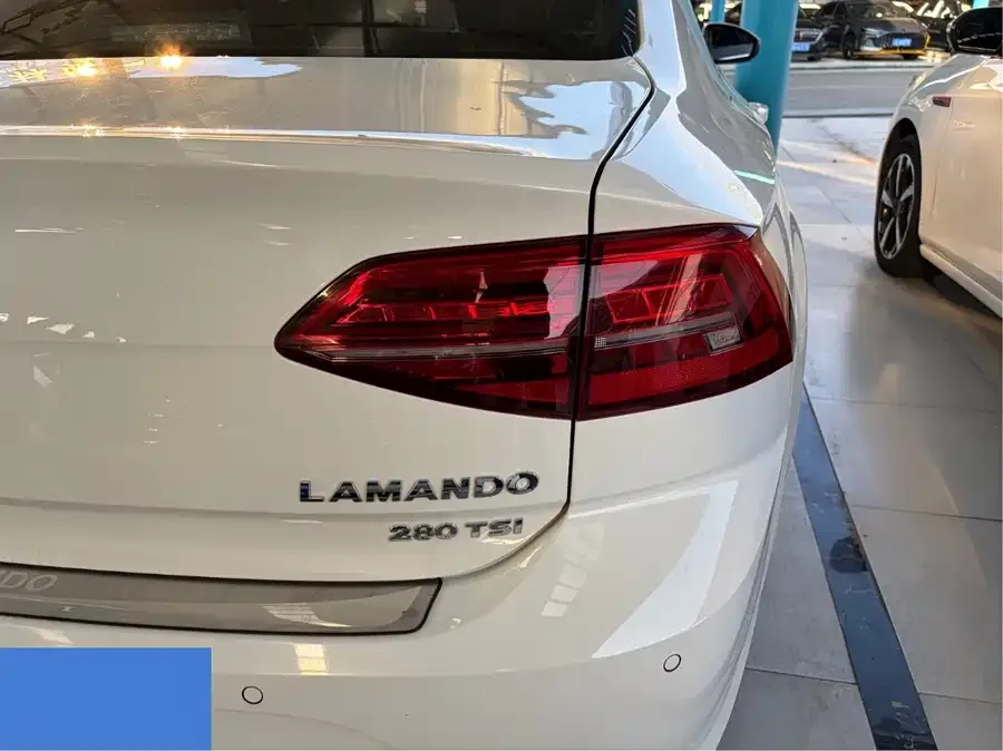 Volkswagen Lamando Lingdu 2021 280TSI DSG Comfort Edition 2022 — миниатюра 3