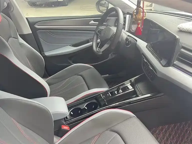 Volkswagen Lamando Lingdu 2022 Lingdu L 280TSI DSG Hot Edition 2022 — миниатюра 5