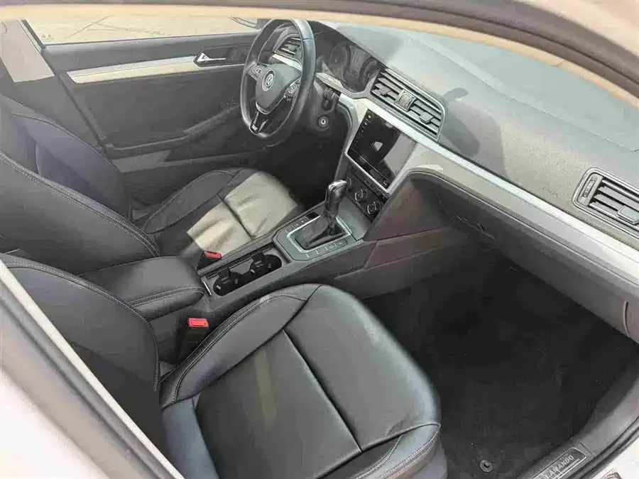 Volkswagen Lamando Lingdu 2021 230TSI DSG Fashion Edition 2022 — миниатюра 4