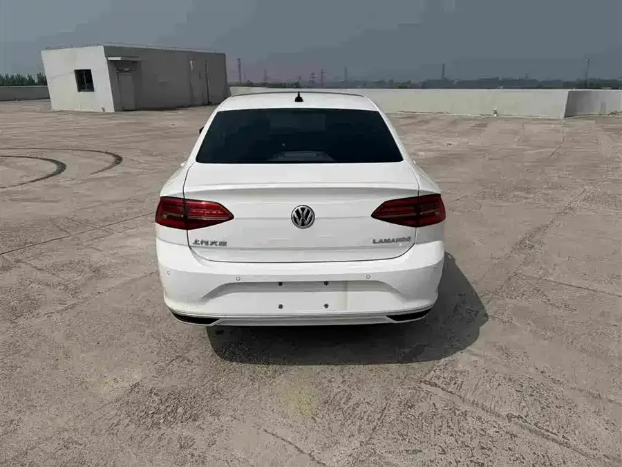 Volkswagen Lamando Lingdu 2021 230TSI DSG Fashion Edition 2022 — миниатюра 5