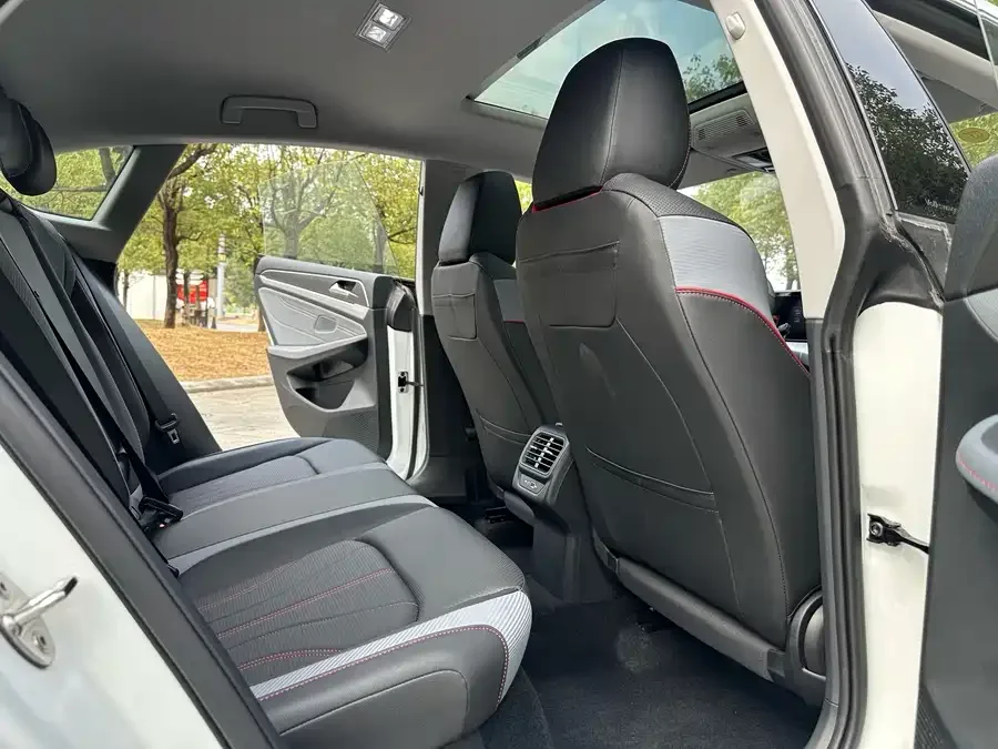 Volkswagen Lamando Lingdu 2025 Lingdu L 280TSI DSG Cool Edition 2024 — миниатюра 3