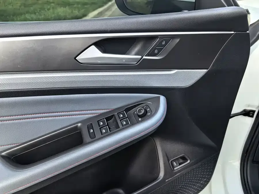 Volkswagen Lamando 2024 Lingdu Lingdu L 280TSI DSG Cool Edition 2024 — миниатюра 2