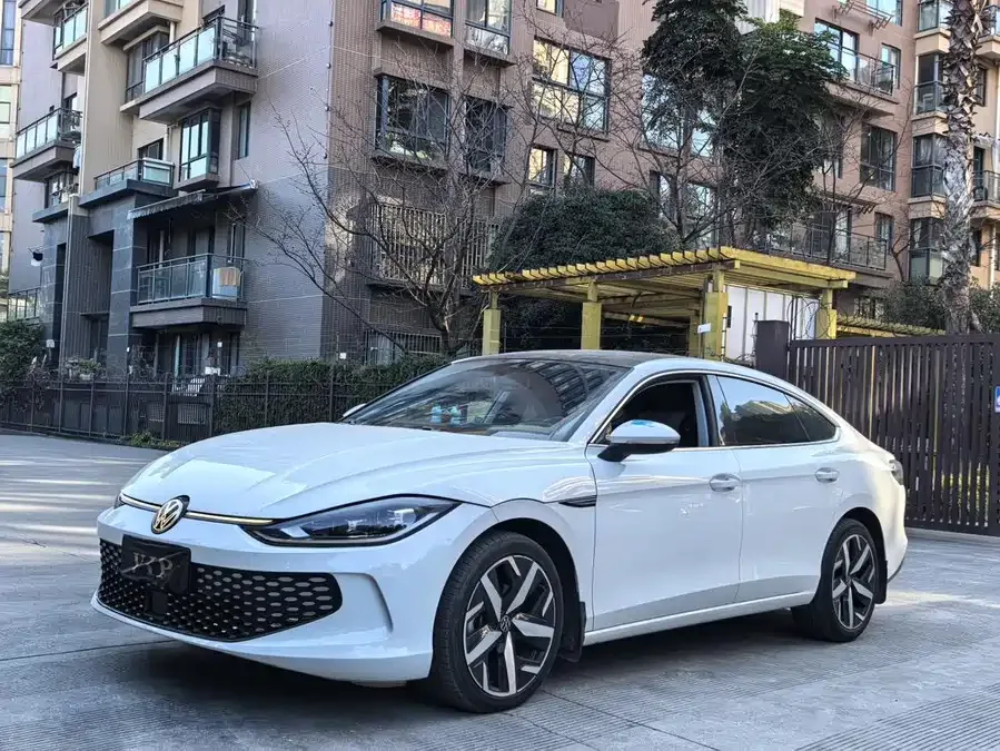 Volkswagen Lamando 2022 Lingdu Lingdu L 280TSI DSG Cool Edition 2022 — фото 1, купить с доставкой в Москву