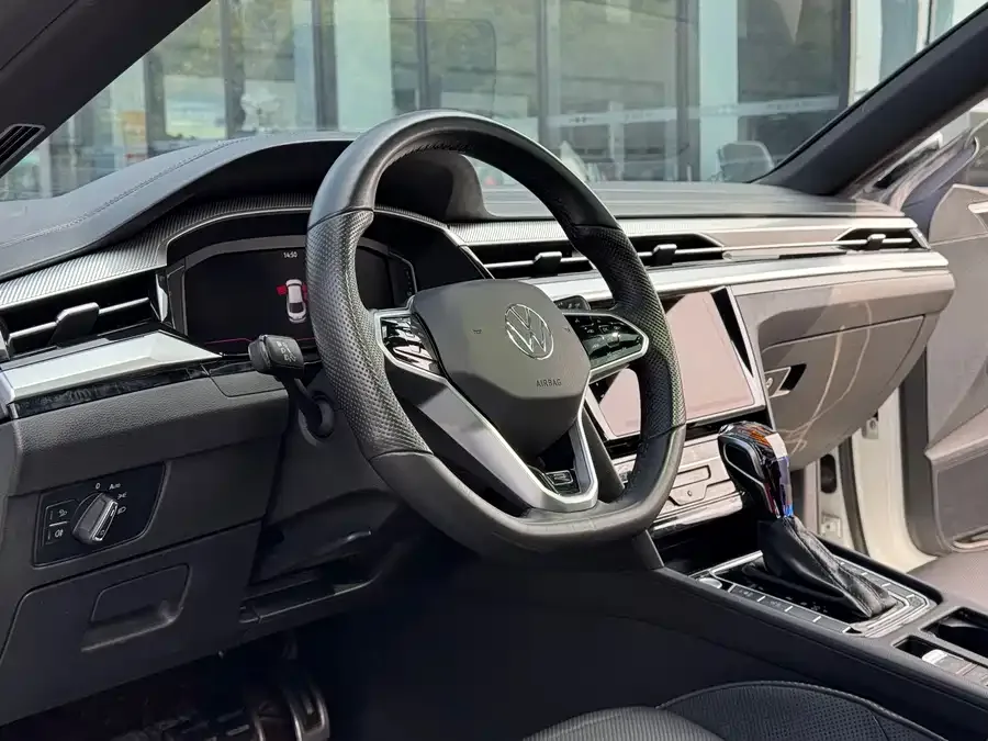Volkswagen FAW- CC FAW-Volkswagen CC 2023 380TSI Eye-catching Edition 2023 — миниатюра 5