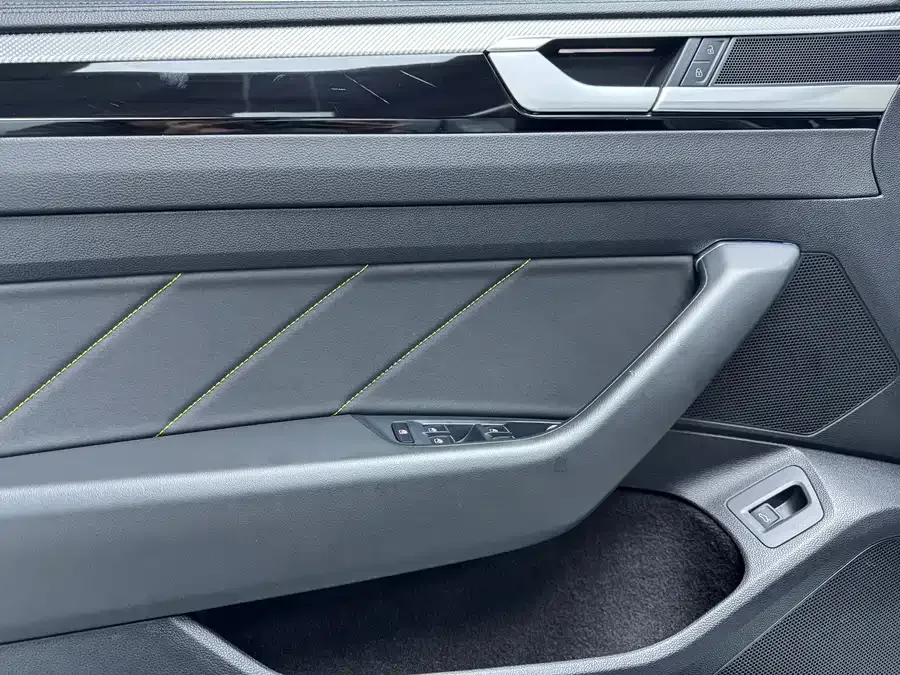 Volkswagen FAW- CC FAW-Volkswagen CC 2023 380TSI Eye-catching Edition 2023 — миниатюра 2