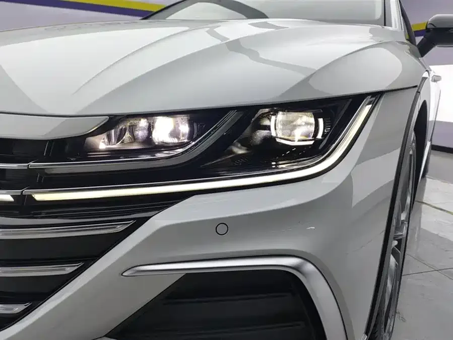 Volkswagen FAW- CC FAW-Volkswagen CC 2024 Shooting Brake 380TSI Hunting Heart Edition 2024 — миниатюра 5