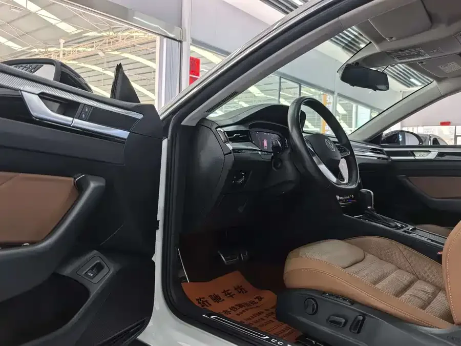 Volkswagen FAW- CC FAW-Volkswagen CC 2021 Shooting Brake 380TSI Hunting Heart Edition 2022 — миниатюра 3