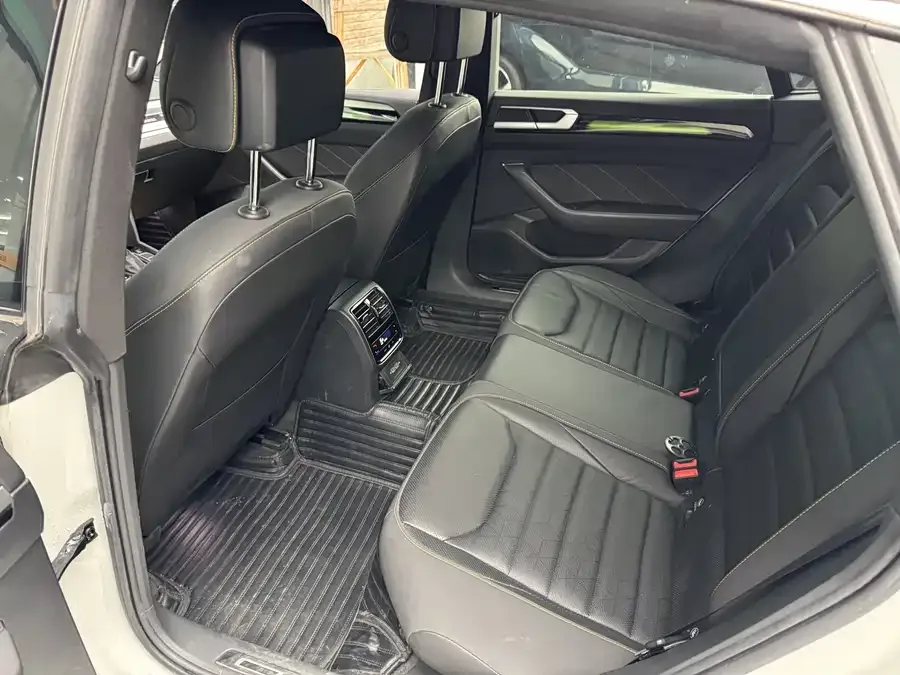 Volkswagen FAW- CC FAW-Volkswagen CC 2023 380TSI Eye-catching Edition 2023 — миниатюра 3