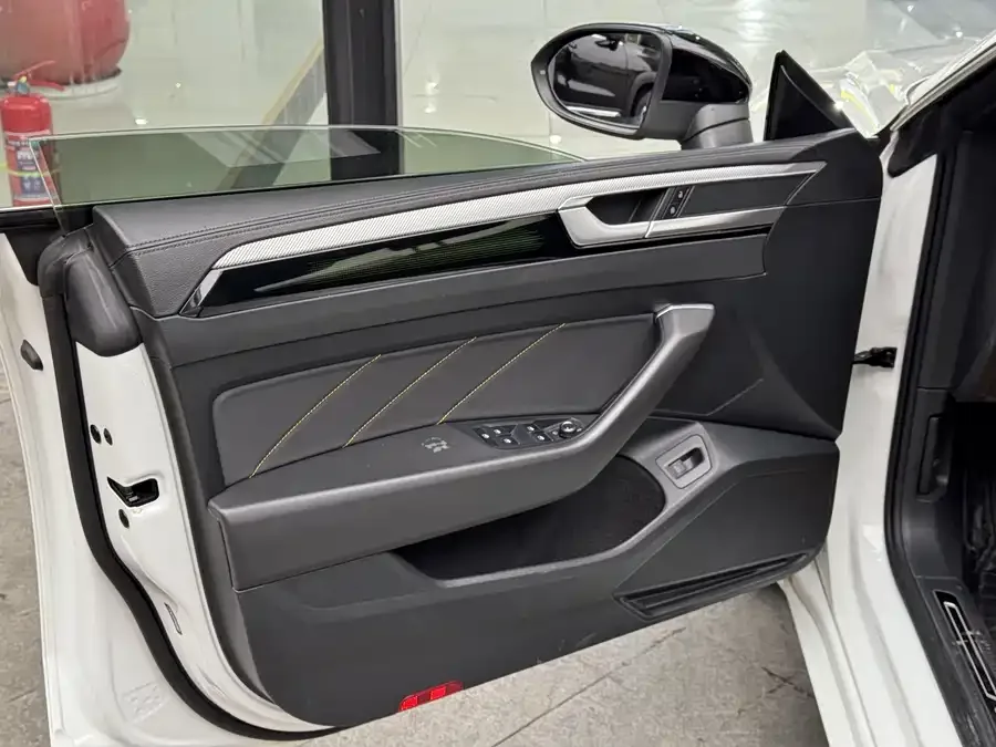 Volkswagen FAW- CC FAW-Volkswagen CC 2023 380TSI Eye-catching Edition 2023 — миниатюра 5