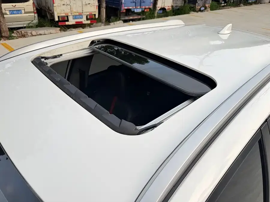 Toyota Yaris L YARiS L 2022 YARiS X 1.5L CVT Premium Edition 2022 — миниатюра 3