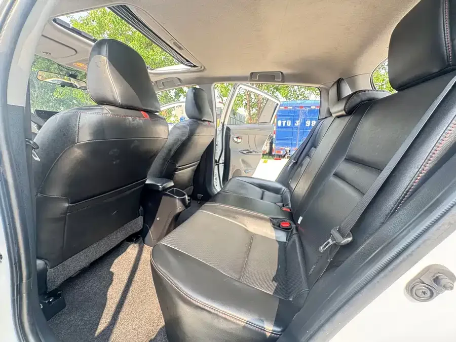 Toyota Yaris L YARiS L 2022 YARiS X 1.5L CVT Premium Edition 2022 — миниатюра 5