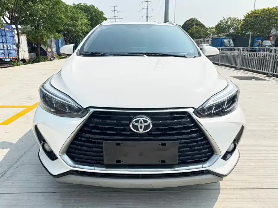 Toyota Yaris L 2022