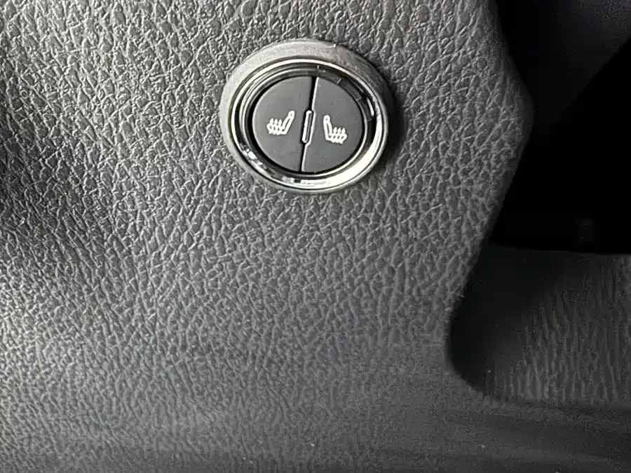Toyota Yaris L YARiS L 2022 YARiS X 1.5L CVT Leading PLUS Edition 2022 — миниатюра 4
