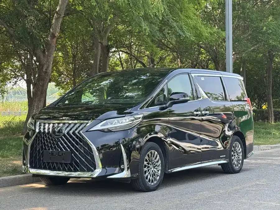 Lexus LM 2023