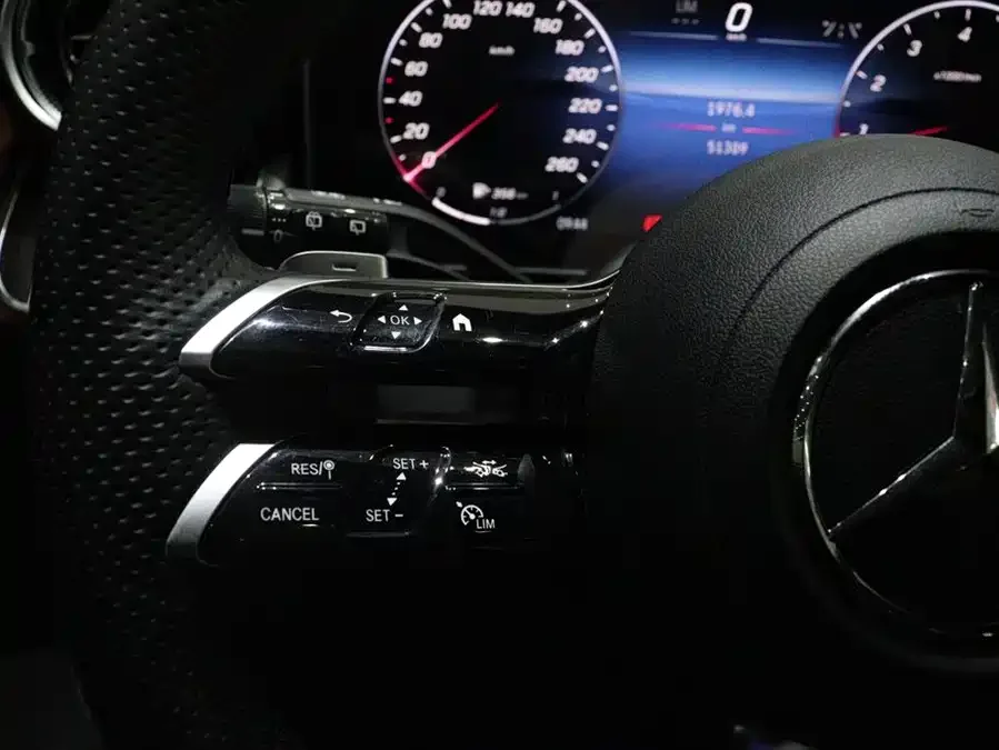 Mercedes-Benz GLC-Class Mercedes-Benz GLC 2024 GLC 260 L 4MATIC luxury 5-seater 2024 — миниатюра 5