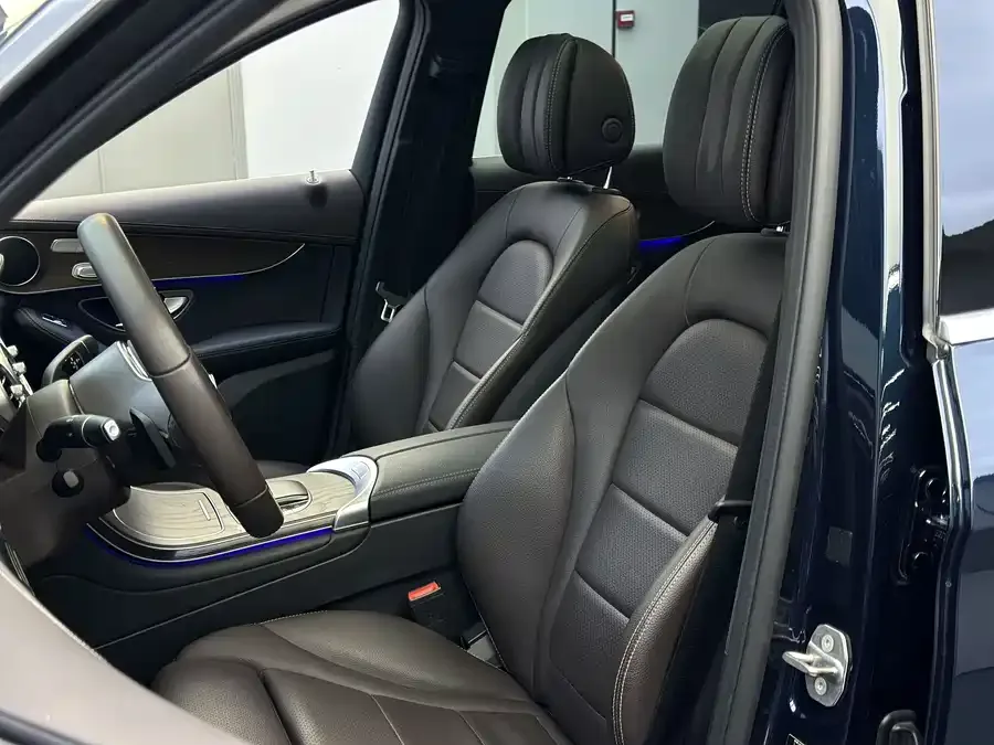 Mercedes-Benz GLC-Class Mercedes-Benz GLC 2022 GLC 300 L 4MATIC Dynamic Collector's Edition 2022 — миниатюра 4