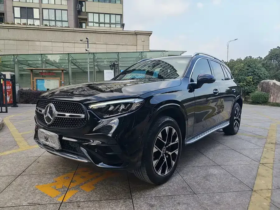 Mercedes-Benz GLC-Class 2023
