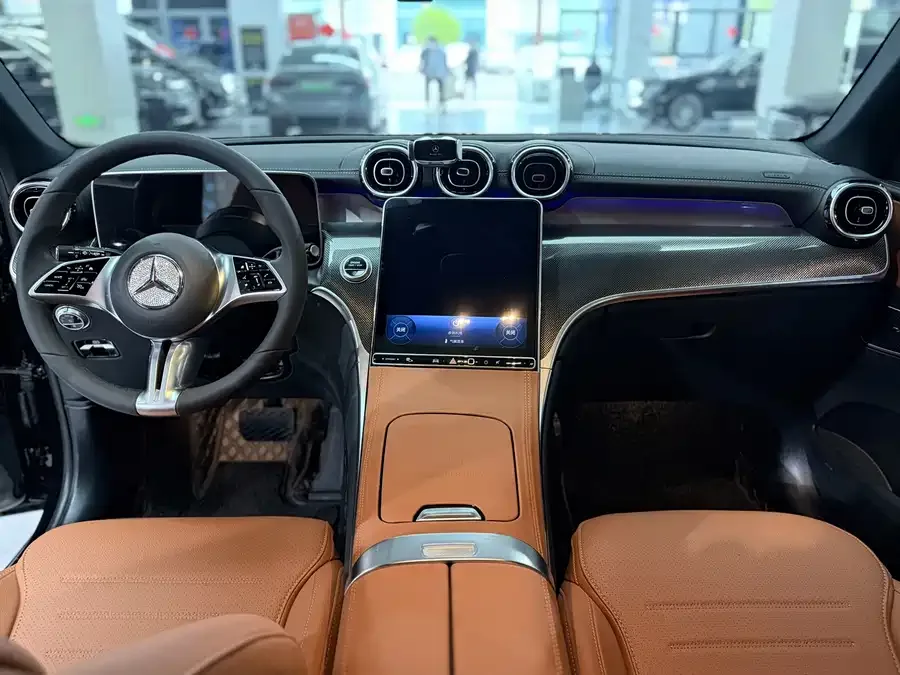 Mercedes-Benz GLC-Class Mercedes-Benz GLC 2025 GLC 260 L 4MATIC Dynamic Edition 2025 — миниатюра 3
