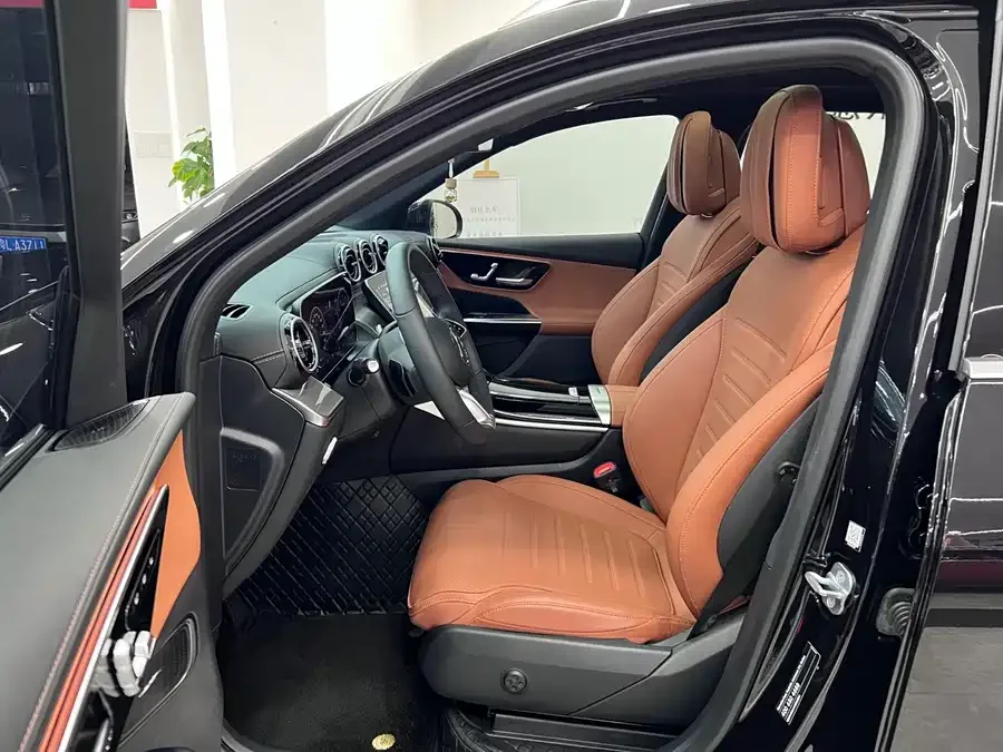 Mercedes-Benz GLC-Class Mercedes-Benz GLC 2024 GLC 260 L 4MATIC dynamic 5-seater 2024 — миниатюра 3