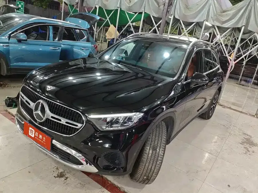 Mercedes-Benz GLC-Class 2025
