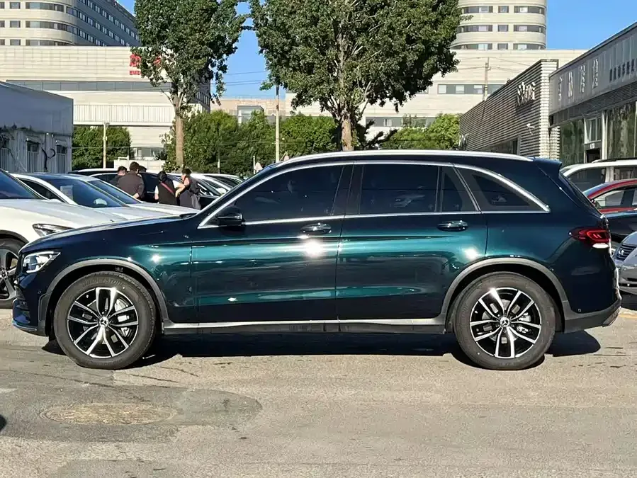Mercedes-Benz GLC-Class Mercedes-Benz GLC 2022 Model 2 GLC 260 L 4MATIC Luxury Edition 2023 — миниатюра 2