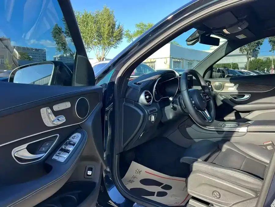 Mercedes-Benz GLC-Class Mercedes-Benz GLC 2022 Model 2 GLC 260 L 4MATIC Luxury Edition 2023 — миниатюра 3