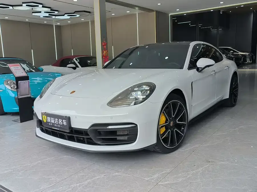 Porsche Panamera 2023