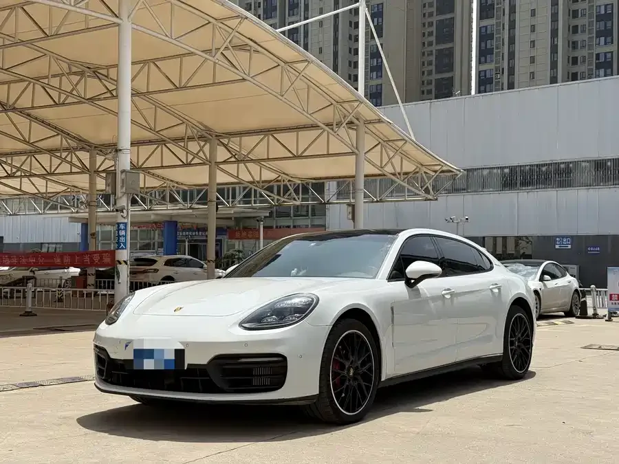 Porsche Panamera 2022