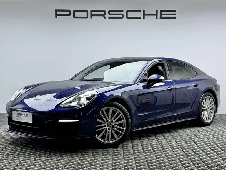 Porsche Panamera 2022