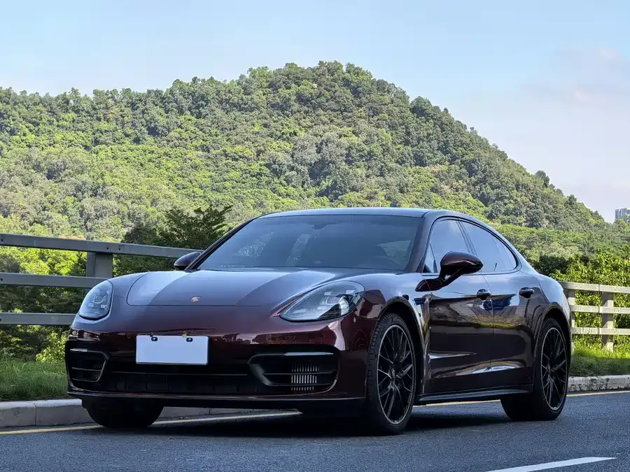 Porsche Panamera 2022