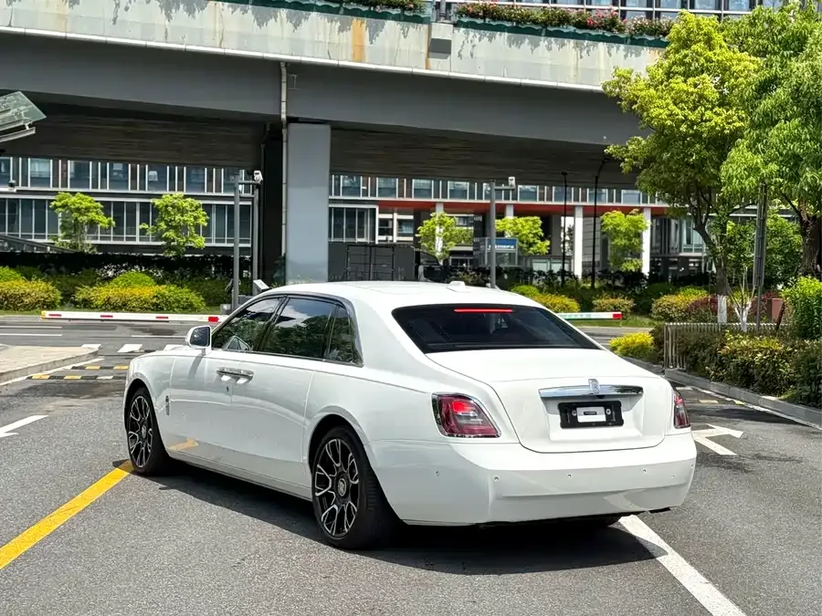 Rolls-Royce Ghost Ghost 2021 6.7T long wheelbase version 2022 — миниатюра 3
