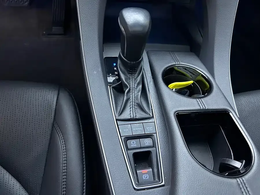 Toyota Avalon Asia Dragon 2021 2.5L Deluxe Edition 2022 — миниатюра 5