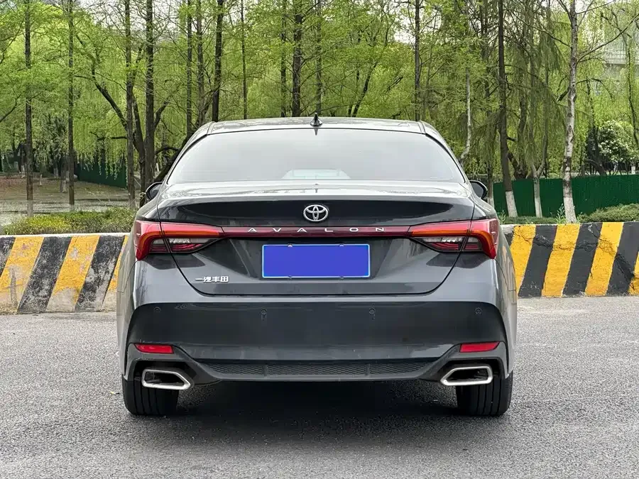 Toyota Avalon Asia Dragon 2022 2.0L Enterprising Edition 2022 — миниатюра 2