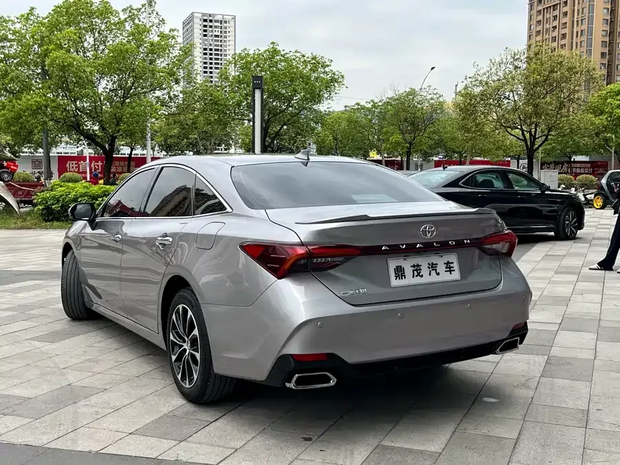 Toyota Avalon Asia Dragon 2022 2.5L Deluxe Edition 2022 — миниатюра 3