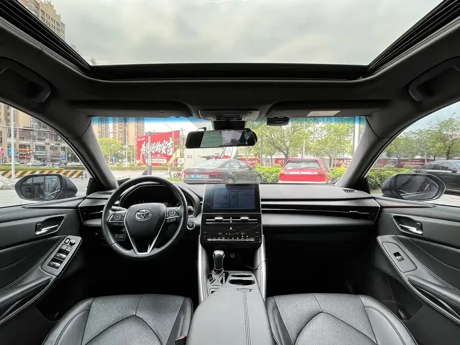 Toyota Avalon Asia Dragon 2022 2.5L Deluxe Edition 2022 — миниатюра 5