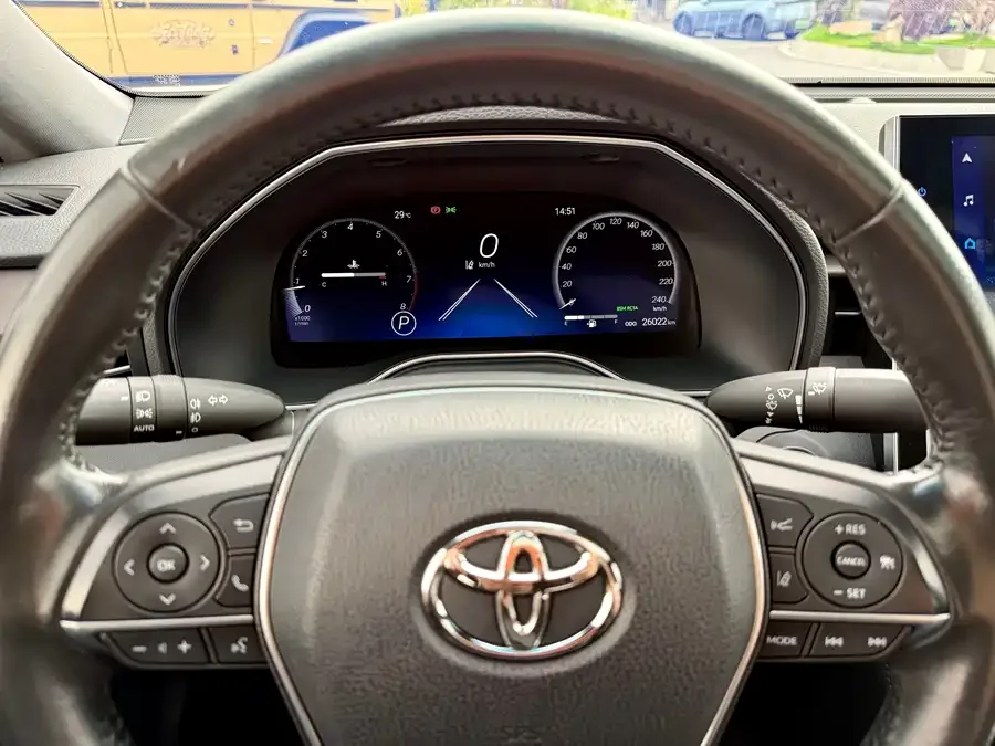 Toyota Avalon 2023 Avalon 2.0L XLE Premium Edition 2024 — миниатюра 5