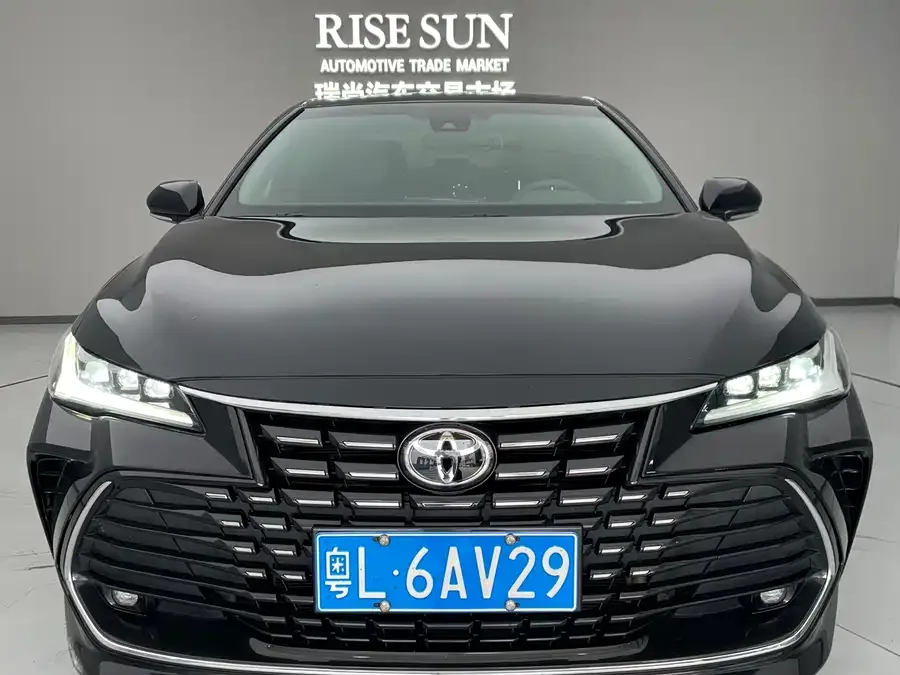 Toyota Avalon Avalon 2024 2.0L Luxury Edition 2024 — миниатюра 2
