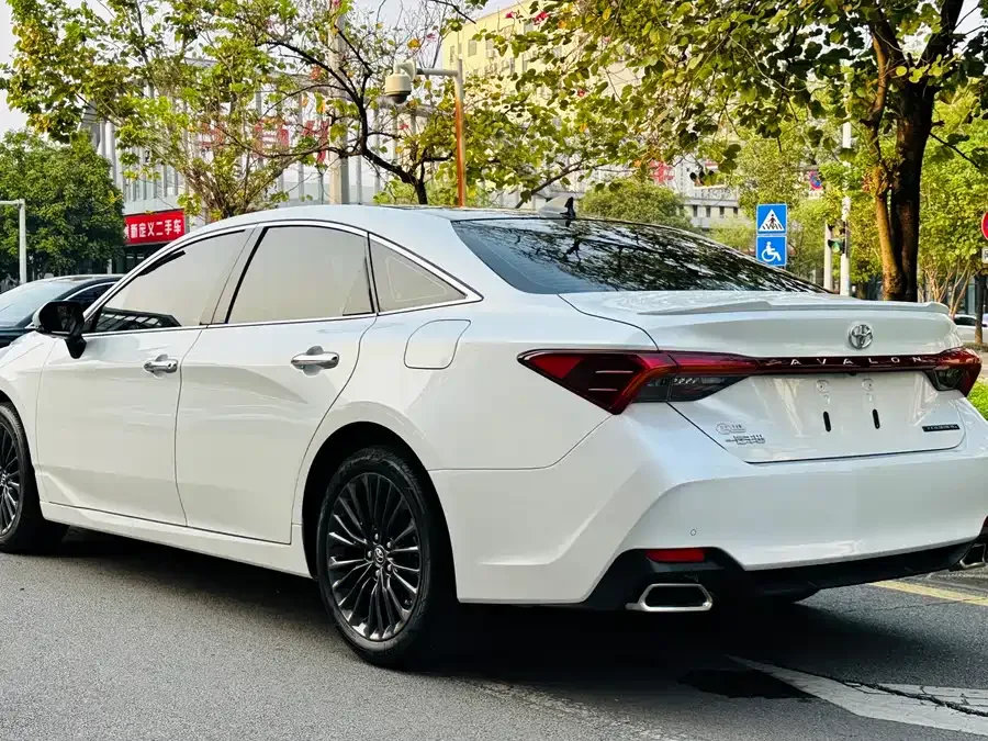Toyota Avalon 2023 Avalon 2.5L Touring Premium Edition 2023 — миниатюра 3