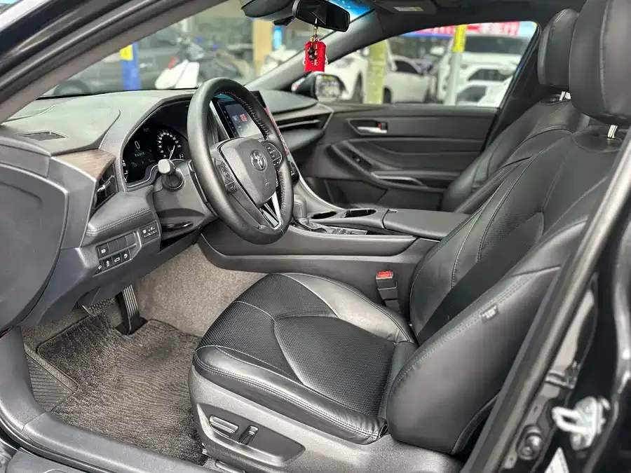 Toyota Avalon Asia Dragon 2022 2.5L Enterprising Edition 2023 — миниатюра 2