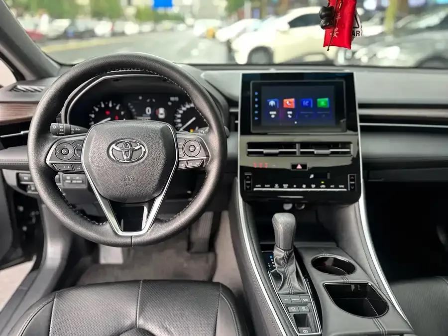 Toyota Avalon Asia Dragon 2022 2.5L Enterprising Edition 2023 — миниатюра 3