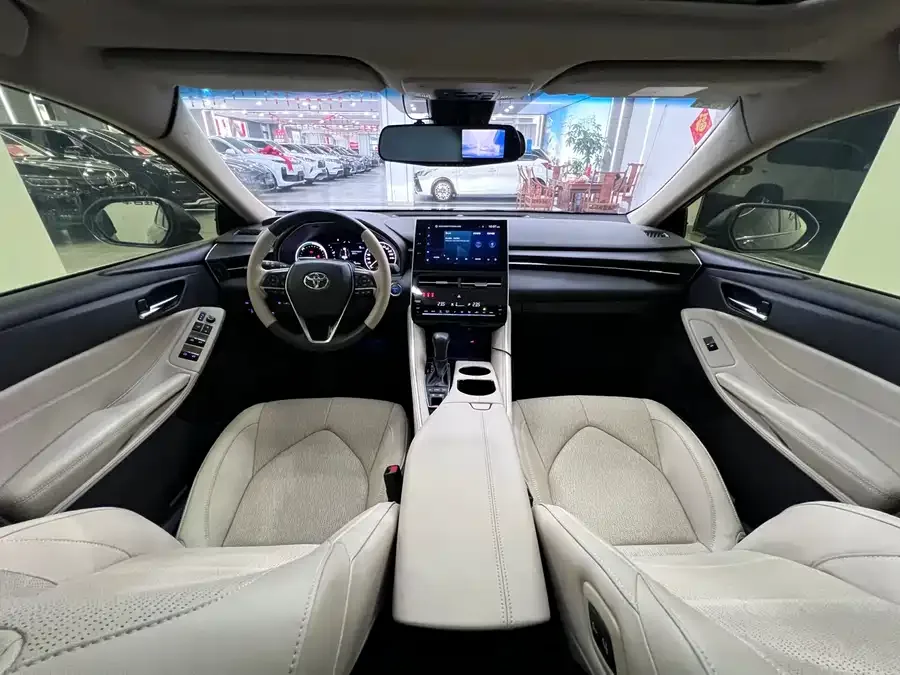 Toyota Avalon 2023 Avalon Hybrid 2.5L Luxury Edition 2022 — миниатюра 4